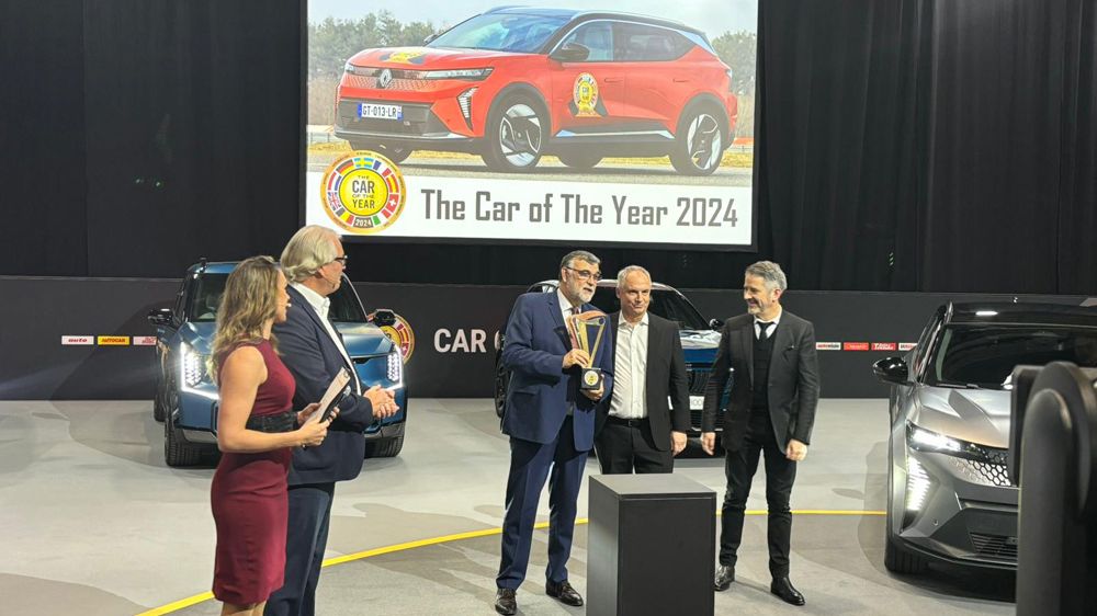 Evropským Vozem roku 2024 byl vyhlášen elektrický Renault Scenic